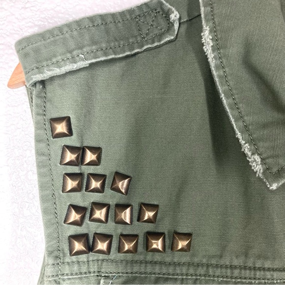 BDG Urban Outfitters Boho Vest Studded Army Green M Distressed Cotton Oversize - Picture 9 of 16